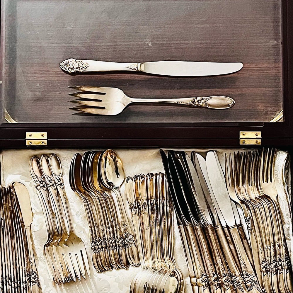Extremely Rare White Orchid by Community (Oneida) sterling silverware set
